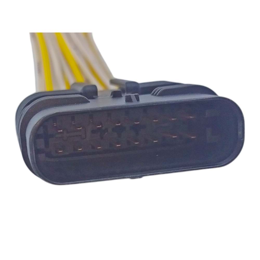 MERCEDES PARK SENSÖR BAĞLANTI SOKETİ ERKEK