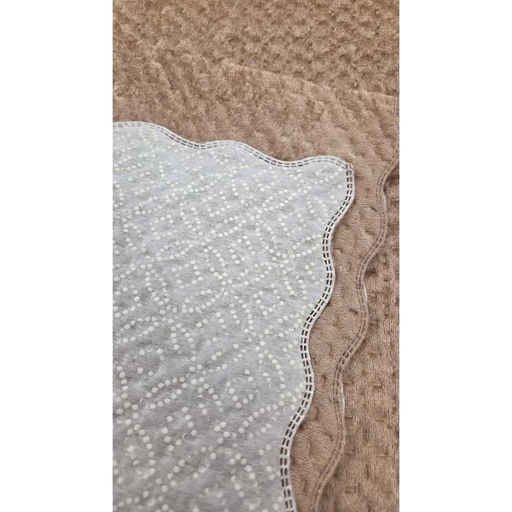 Lüks Kadife Dotlu Kaymaz Koltuk Örtüsü (180x220)
