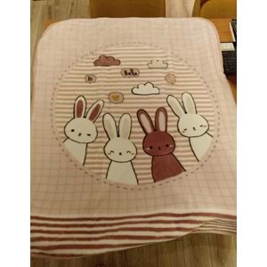 Özdilek Desenli Hello Rabbıt Bebek Battaniyesi (100x120)-Pembe