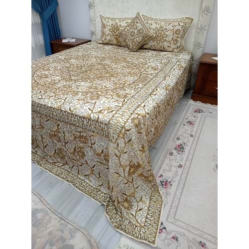 Pullu Boncuklu Ağır İşlemeli Otantik Çift Kişilik Yatak Örtüsü (240x270)-Gold