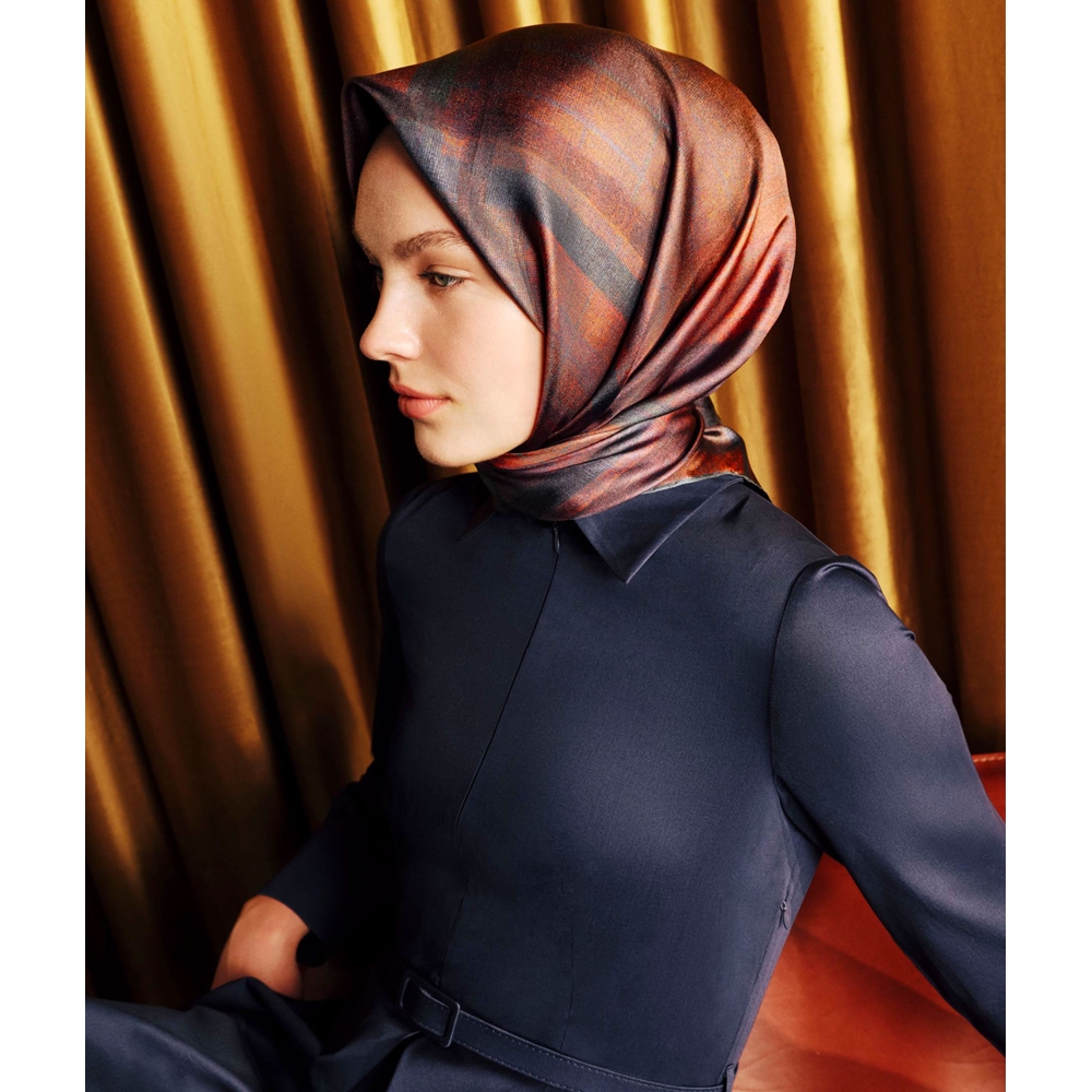 Armine Dj Sura Saf İpek Eşarp - 2026-2027 Sonbahar-Kış 9618D (S)
