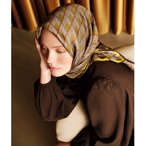 Armine Dj Sura Saf İpek Eşarp - 2026-2027 Sonbahar-Kış 9626D (S)