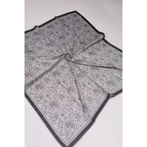 Levidor Desenli Kristal Eşarp - Desen-72 - Renk-03